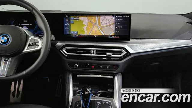 BMW i4 2023 — фото 14