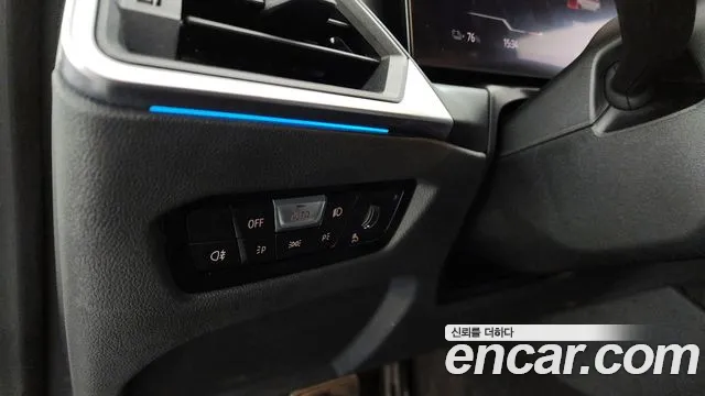 BMW i4 2023 — фото 16