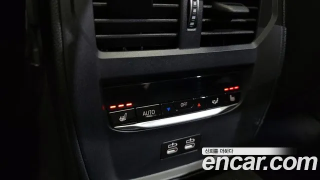 BMW i4 2023 — фото 19