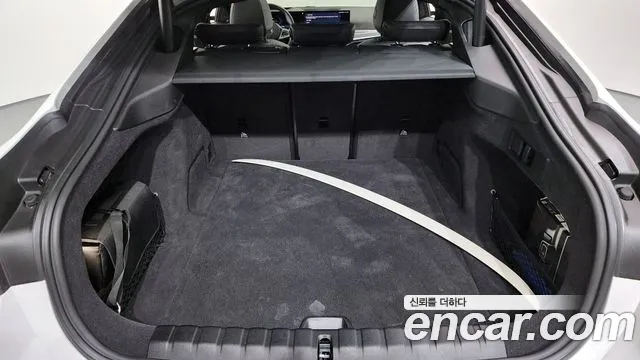 BMW i4 2023 — фото 20
