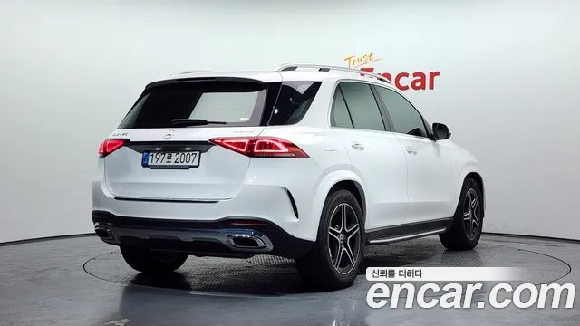 Mercedes-Benz GLE-Class 2021 — фото 2