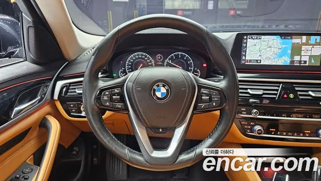 BMW 5-Series 2019 — фото 13