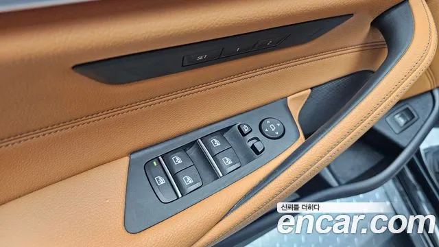 BMW 5-Series 2019 — фото 16