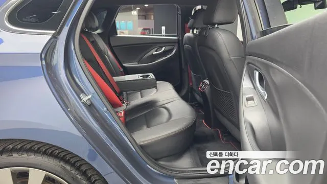 Hyundai i30 2018 — фото 12