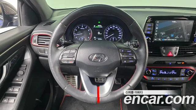 Hyundai i30 2018 — фото 13