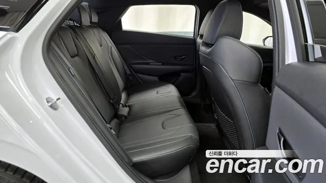 Hyundai AVANTE 2025 — фото 12