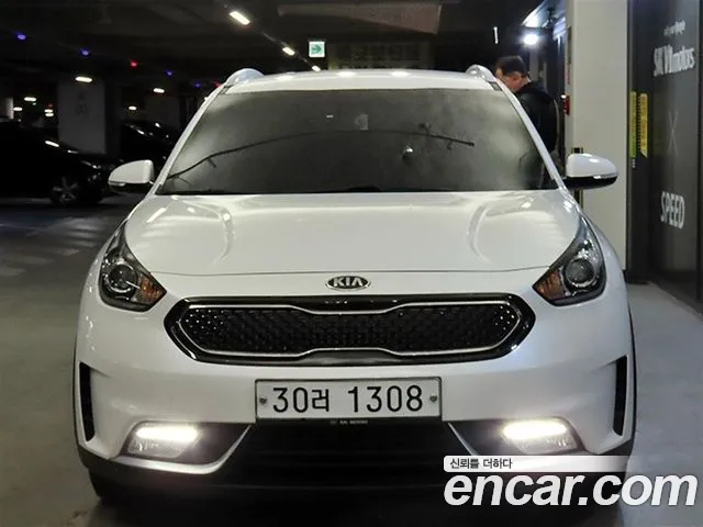 Kia Niro 2017 — фото 2