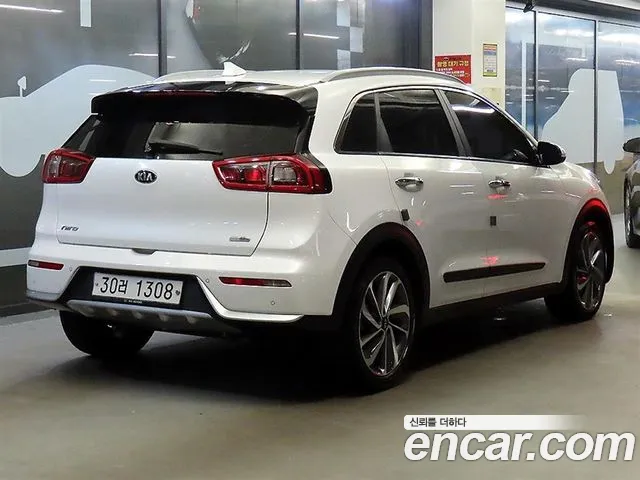 Kia Niro 2017 — фото 4