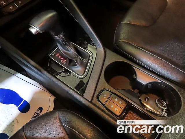 Kia Niro 2017 — фото 12