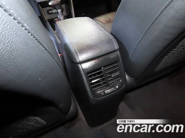 Kia Niro 2017 — фото 16