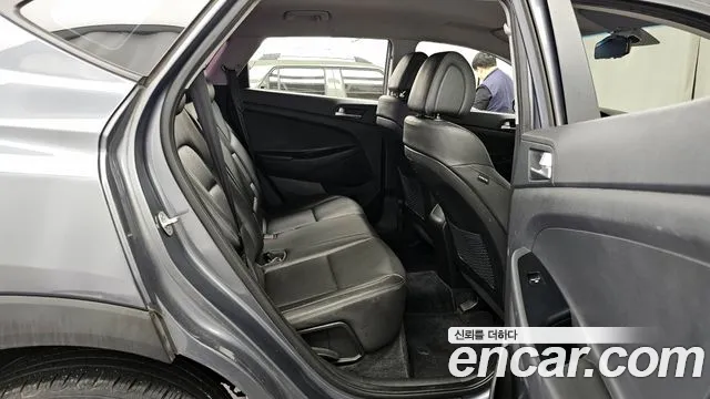 Hyundai Tucson 2017 — фото 12