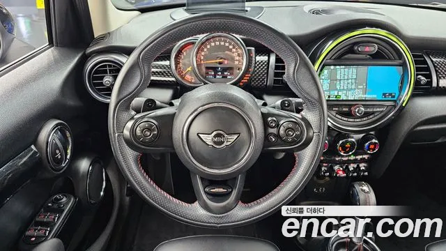 Mini Cooper 2018 — фото 13
