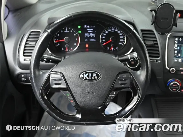Kia K3 2016 — фото 13