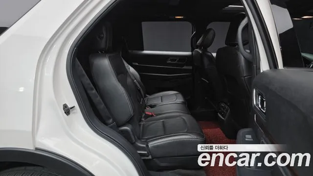 Ford Explorer 2018 — фото 17