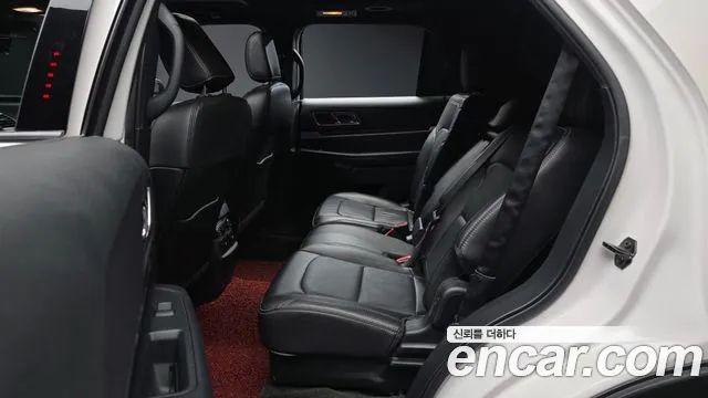Ford Explorer 2018 — фото 18