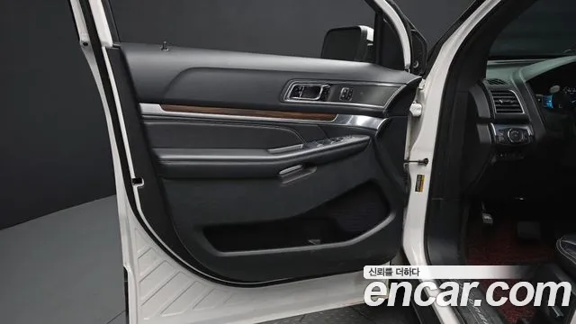 Ford Explorer 2018 — фото 14