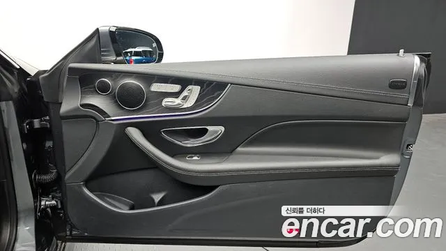 Mercedes-Benz E-Class 2019 — фото 15
