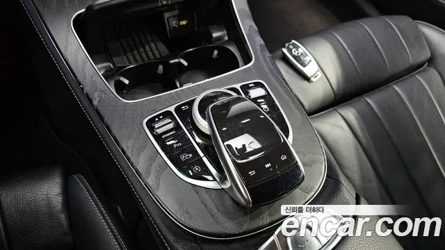 Mercedes-Benz E-Class 2019 — фото 16