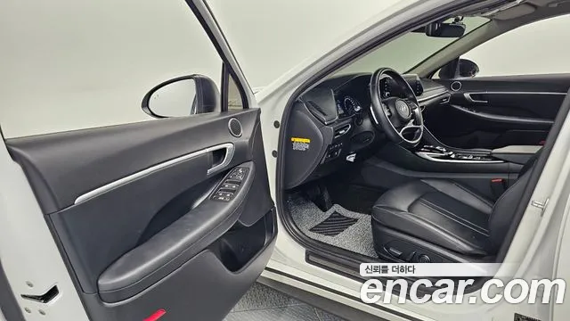 Hyundai Sonata 2020 — фото 13