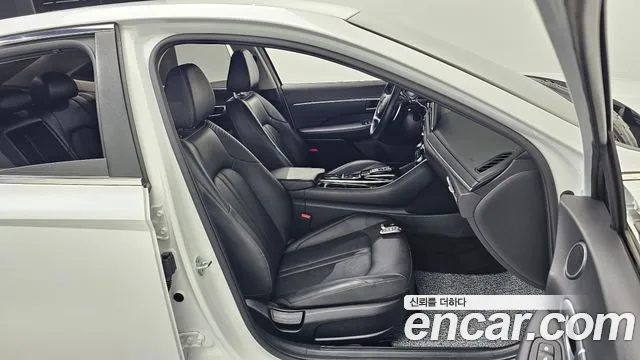 Hyundai Sonata 2020 — фото 16