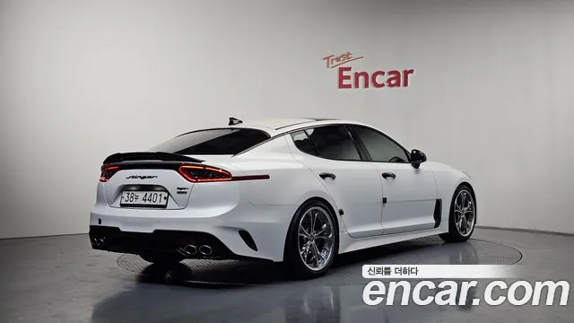Kia Stinger 2018 — фото 1