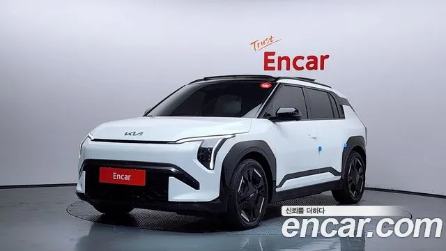 Kia EV3 2025 — фото 1