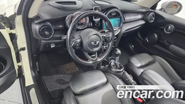Mini Cooper 2018 — фото 10