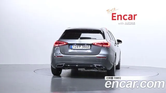 Mercedes-Benz A-Class 2022 — фото 4