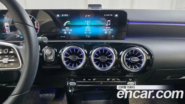 Mercedes-Benz A-Class 2022 — фото 20