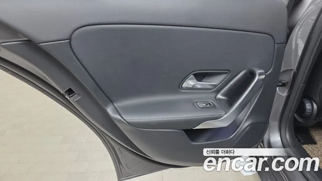 Mercedes-Benz A-Class 2022 — фото 15