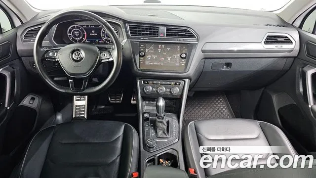 Volkswagen Tiguan 2018 — фото 10