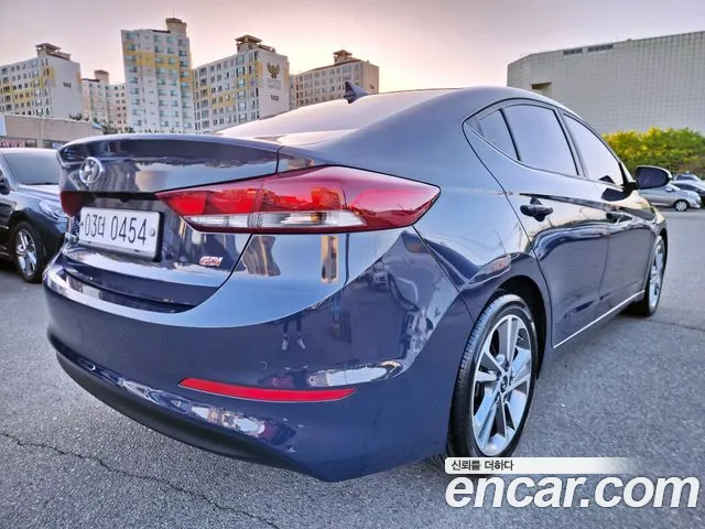 Hyundai AVANTE 2016 — фото 5