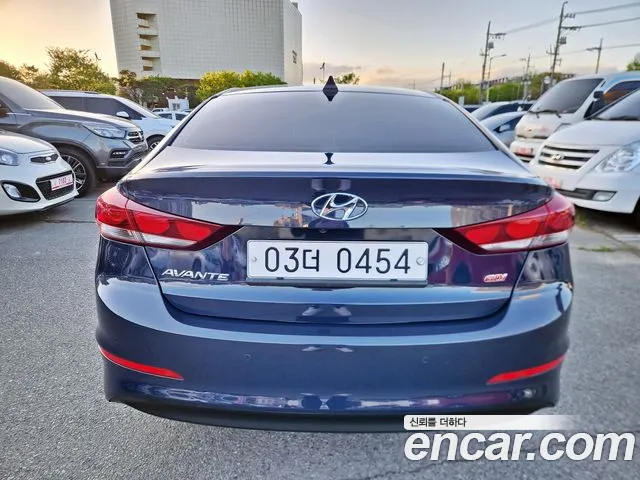 Hyundai AVANTE 2016 — фото 6
