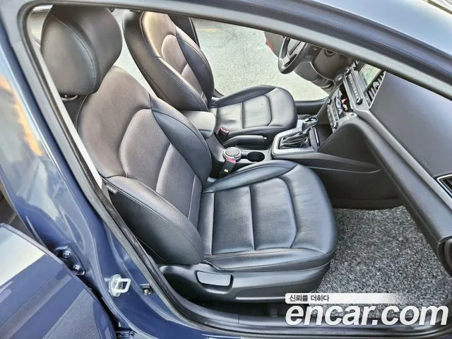 Hyundai AVANTE 2016 — фото 10