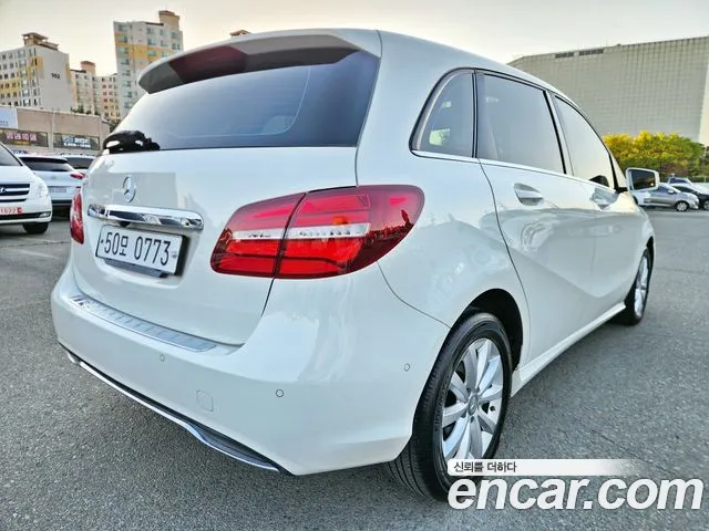 Mercedes-Benz B-Class 2016 — фото 5