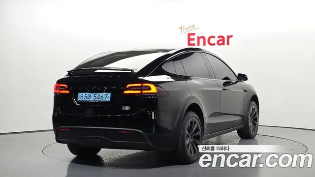 Tesla Model X 2023 — фото 2