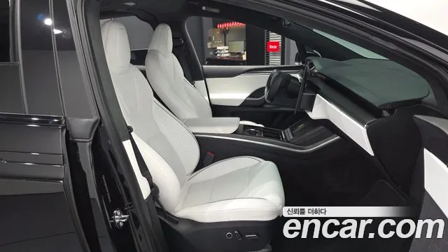 Tesla Model X 2023 — фото 11