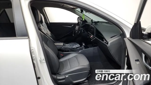 Kia Niro 2022 — фото 16