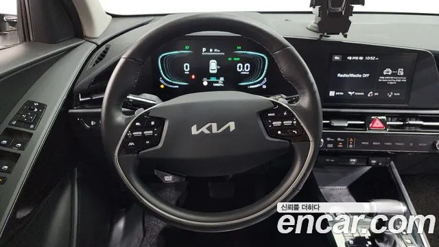 Kia Niro 2022 — фото 17