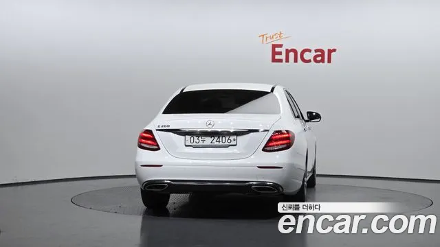 Mercedes-Benz E-Class 2018 — фото 4