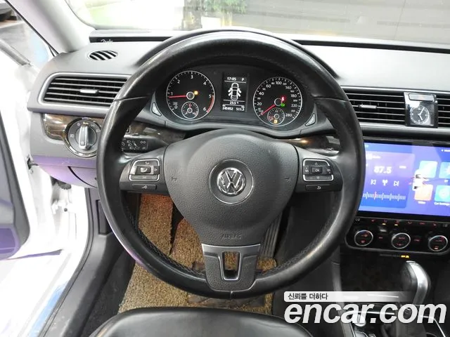 Volkswagen Passat 2015 — фото 14