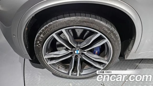 BMW X5M 2017 — фото 5