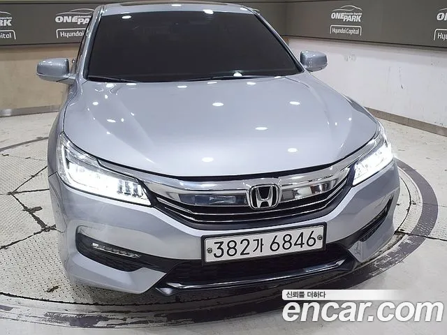 Honda Accord 2017 — фото 3