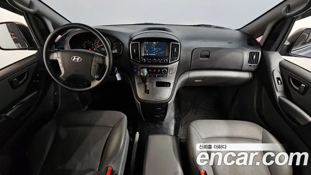 Hyundai Starex 2017 — фото 7