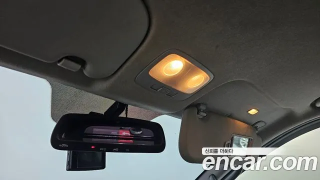 Hyundai Starex 2017 — фото 19