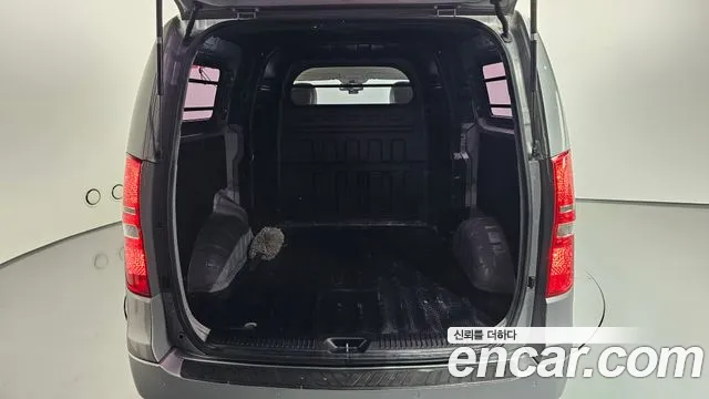 Hyundai Starex 2017 — фото 20