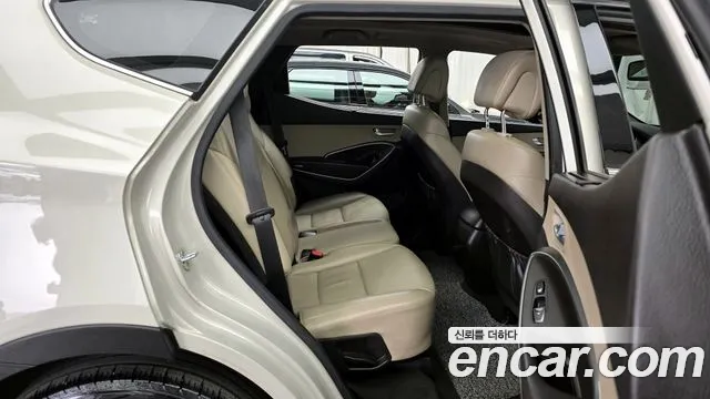 Hyundai Santafe 2015 — фото 18