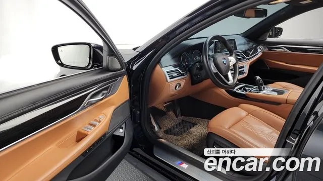 BMW 7-Series 2018 — фото 13
