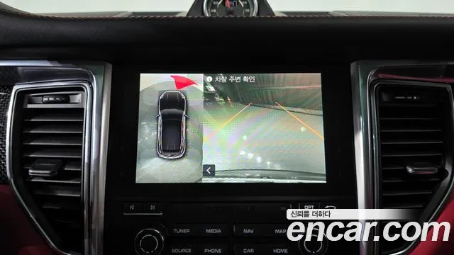 Porsche Macan 2017 — фото 14