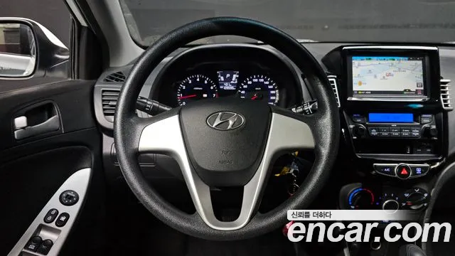Hyundai Accent 2012 — фото 12